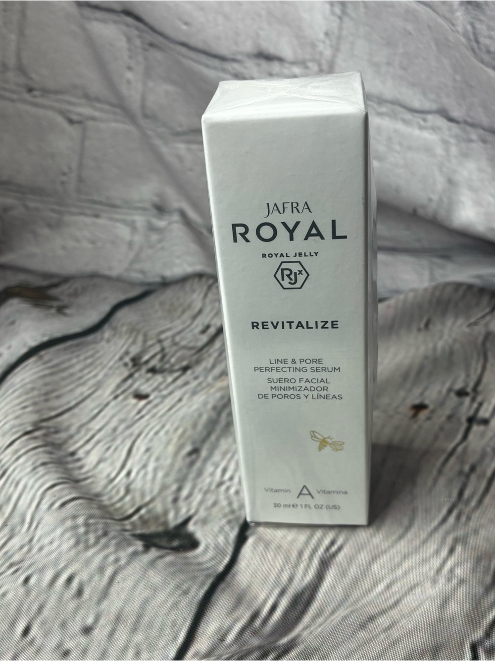 NEW Jafra Royal Revitalize Line and Pore Perfecting Serum Vittamin A 1 fl oz NIP